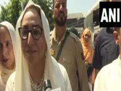 
      
      J-K: Darakshan Andrabi extends greetings on Eid-al-Adha
      
      