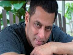 
      
      Salman Khan extends ‘Eid Mubarak’ greetings
      
      