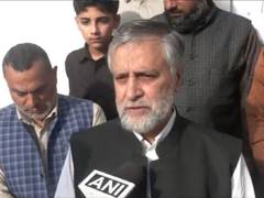 
      
      JKNC MP Mian Altaf Ahmad Larvi pays tribute
      
      