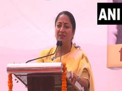
      
      Delhi CM participates in 'Ek Ped Maa Ke Naam 2.0' event
      
      