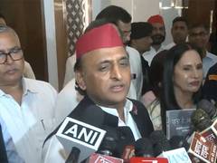 
      
      Akhilesh Yadav questions BJP govt over education, employment
      
      