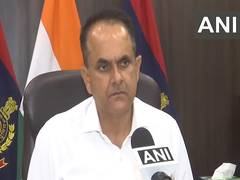 
      
      Delhi police deports 154 Bangladeshi migrants
      
      