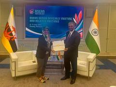 
      
      India, Brunei discuss ways to further deepen partnership 
      
      