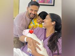 
    Ishita Dutta, Vatsal Sheth blessed with baby girl
    
