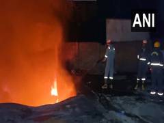 
      
      Fire breaks out in Uttar Pradesh's Hardoi, no casualties reported
      
      