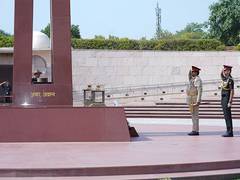 
      
      Sri Lanka Army Chief pays tribute, reviews Guard in Delhi
      
      