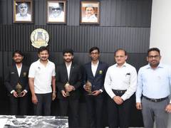 
      
      TN Deputy CM Udhayanidhi Stalin honours Gukesh, Praggnanandhaa 
      
      