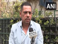 
      
      Robert Vadra misses ED appearance due to flu
      
      
