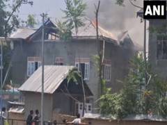 
      
      J-K: Fire breaks out in Pulwama's Gusu Village
      
      