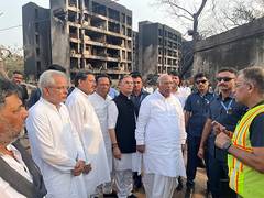 
      
      “Unimaginable tragedy”: Mallikarjun Kharge visits Air India plane
      
      