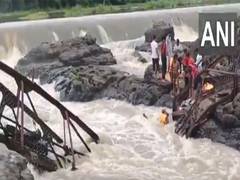 
      
      Maharashtra: Two killed as bridge collapses on Indrayani river
      
      