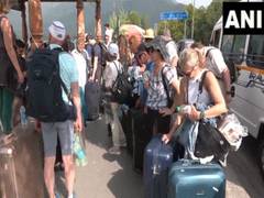 
      
      Foreign tourists return to Kashmir, call it safe and welcoming 
      
      