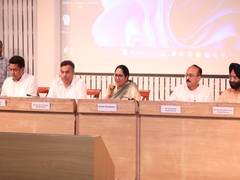 
      
      Delhi CM holds review meeting for Kanwar Yatra 2025 preparations
      
      