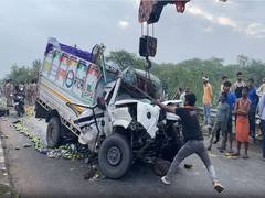 
      
      Four dead in Shahdara Chungi flyover in Agra
      
      