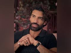 
      
      Justin Baldoni can view messages between Taylor Swift, Lively 
      
      