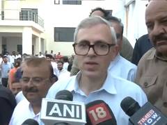 
      
      Omar Abdullah lauds Katra-Srinagar Vande Bharat train
      
      