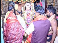 
      
      Odisha CM Mohan Charan Majhi visits Alarnath temple 
      
      