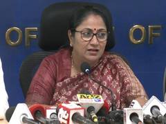 
      
      Delhi govt scraps police license mandate for 7 business categorie
      
      