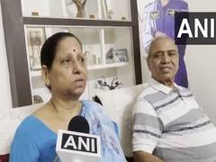 
      
      Group Captain Shukla's parents express their happiness 
      
      