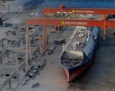 
      
      HD Hyundai hosts forum to boost Korea, US shipbuilding ties
      
      