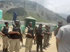 
      
      J-K: Security forces conduct joint mock drill at Baltal base camp
      
      