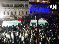 
      
      Some devotees collapse due to humidity during Rath Yatra in Puri
      
      