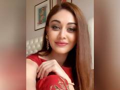 
      
      Shefali Jariwala's demise: Arti Singh reaches hospital
      
      