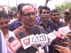 
      
      Union Minister Shivraj Singh Chouhan meets tribal people in Sehor
      
      