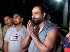 
      
      Parag Tyagi asks media to pray for Shefali Jariwala
      
      