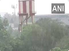 
      
      Rain lashes parts of Delhi, brings respite from heat
      
      