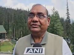 
      
      Number of tourists shows fear no longer prevails in J-K: BJP MP
      
      