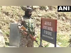 
      
      J-K: Security forces carry out inspections in key areas
      
      
