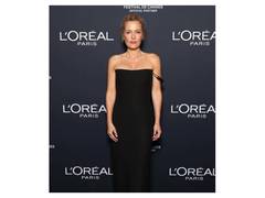 
      
      Gillian Anderson recieves CineMerit Award 
      
      