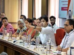 
      
      Jyotiraditya Scindia interacts with Postal and Sorting...
      
      