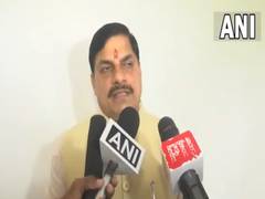 
      
      MP CM Yadav to transfer laptop aid to 94,234 meritorious students
      
      
