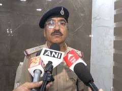 
      
      Man accused of kidnapping, raping thrashed by group in Indore
      
      