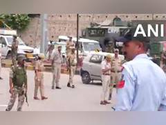 
      
      J-K: First batch of Amarnath Yatra pilgrims returns 
      
      