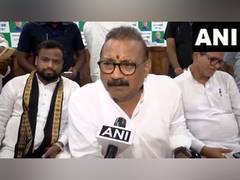 
      
      Bihar Minister supports Election Commission 
      
      