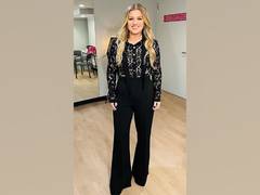 
      
      Kelly Clarkson postpones opening night of Las Vegas residency
      
      