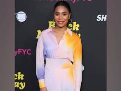 
      
      Regina Hall weighs in on ‘Titanic’ door debate 
      
      