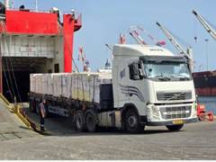 
      
      UAE ship arrives with 2,500 tonnes of aid for Gaza
      
      