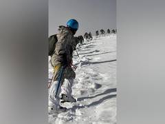 
      
      Indian Army honours Kargil bravehearts at Mount Kang Yatse
      
      