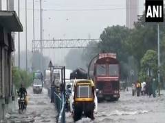 
      
      Gujarat: Heavy rainfall triggers waterlogging in parts of Surat 
      
      