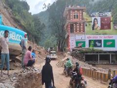 
      
      Traffic movement restored on Badrinath NH after debris clearance
      
      