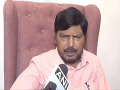 
      
      Union Minister Ramdas Athawale applauds PM Modi
      
      