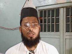 
      
      Islamic scholar Umair Khan backs Owaisi
      
      
