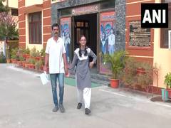 
      
      Uttar Pradesh: Girl returns to school after meeting CM Yogi 
      
      