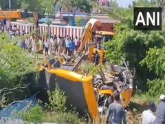 
      
      Tamil Nadu: 2 students killed as school bus collides with train
      
      