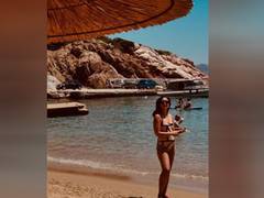 
      
      Kareena Kapoor's monokini look sets internet on fire
      
      