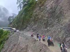 
      
      Uttarakhand: Traffic resumes on road near Chamoli's Nandprayag
      
      